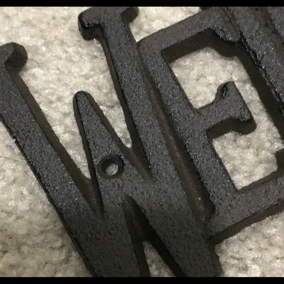 Cast Iron Welcome wall hanging / rustic home decor - Picture 4 of 4